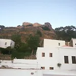 Elena Λίνδος