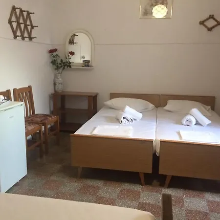 Elena * Lindos (Rhodes)