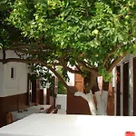 Elena Apartman Líndosz
